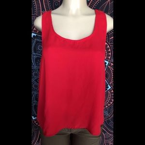 No sleeve top, open back aligned with bows